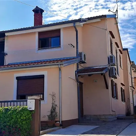 Διαμέρισμα 29 *